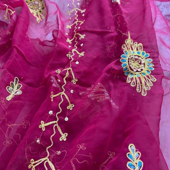 Vintage Deep Red Embroidered Indian Scarf - Picture 6 of 6